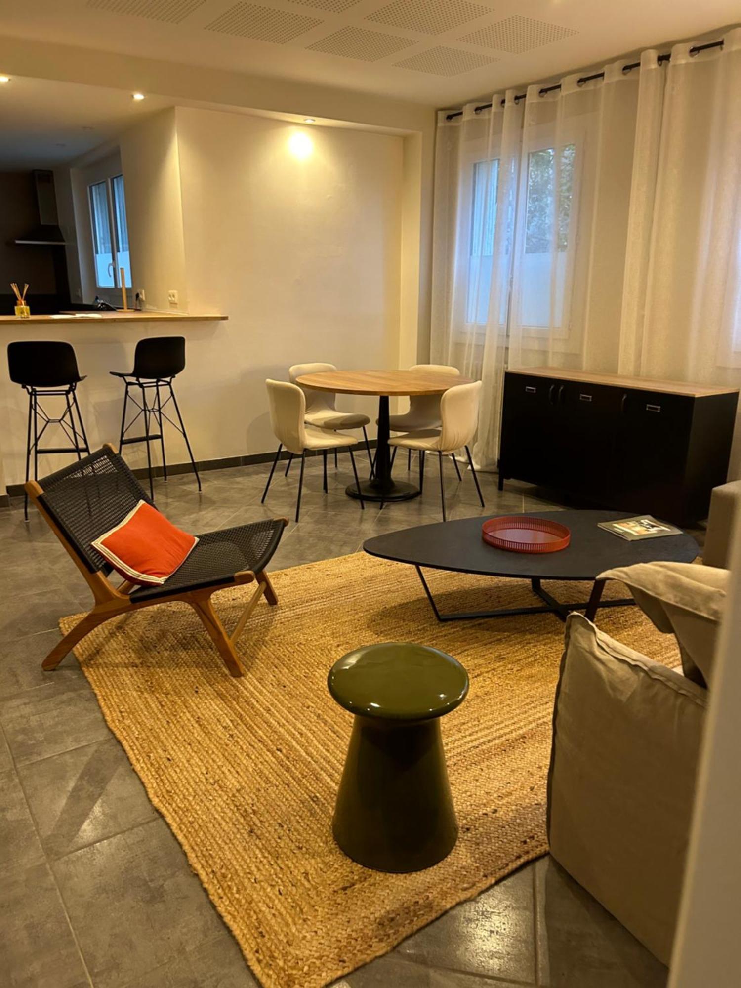 L De Cathy Appartement